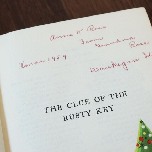 Vintage 1940s Book, "The Dana Girls Mystery Stories, The Clue of the Rusty Key", - Picture 6 of 10